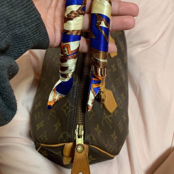 Louis Vuitton Handbags - Authentic LV Speedy 25!